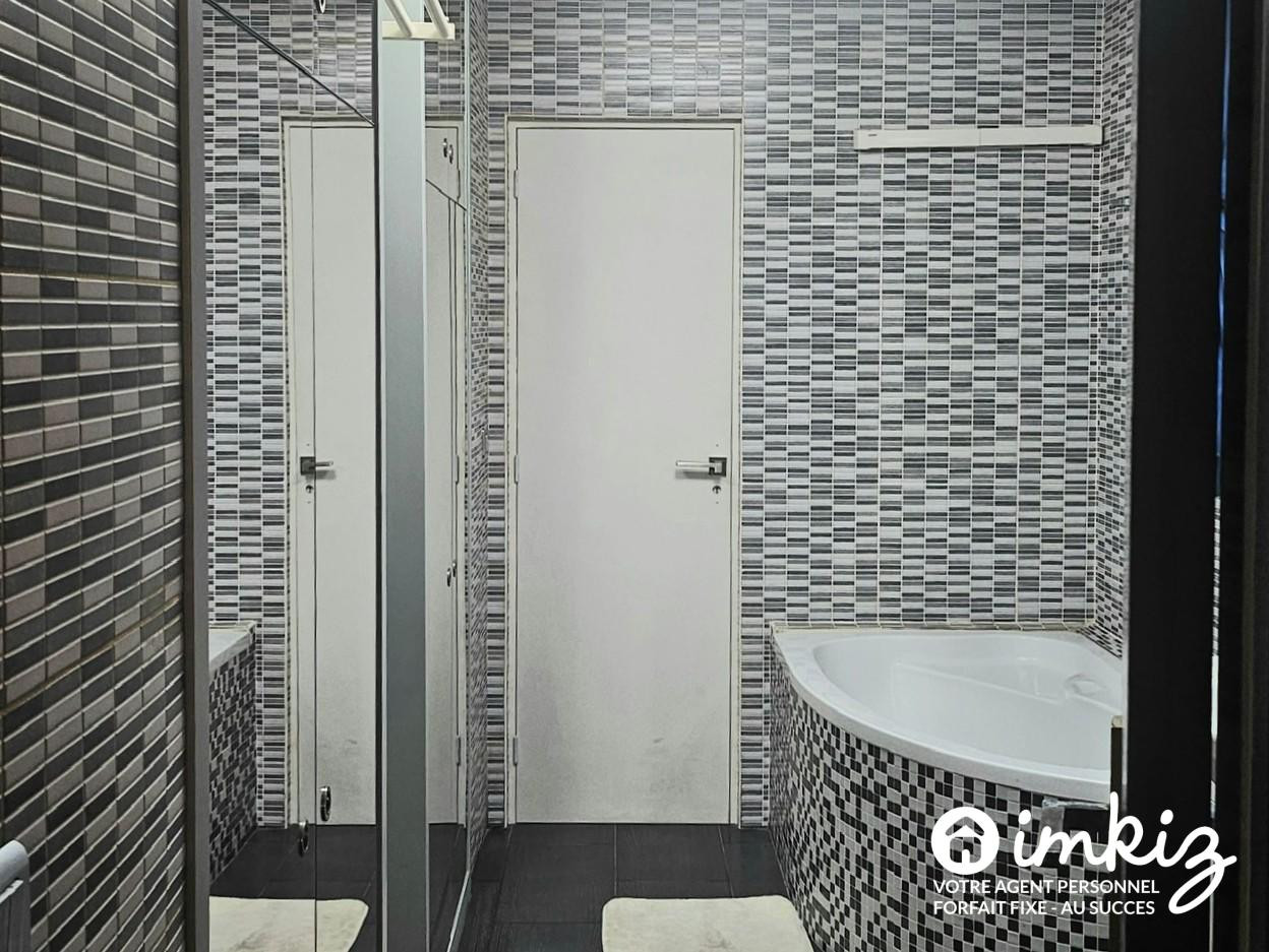 
                                                Vente
                                                 Paris 4ᵉ  5 pièces 95 m² meublé rendement locatif