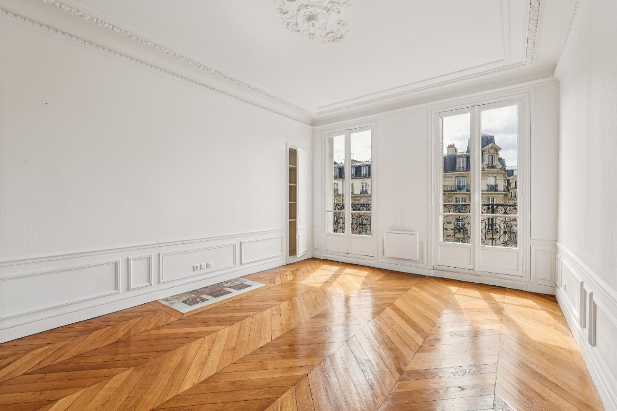 
                                                Vente
                                                 Paris 5 - Saint Marcel