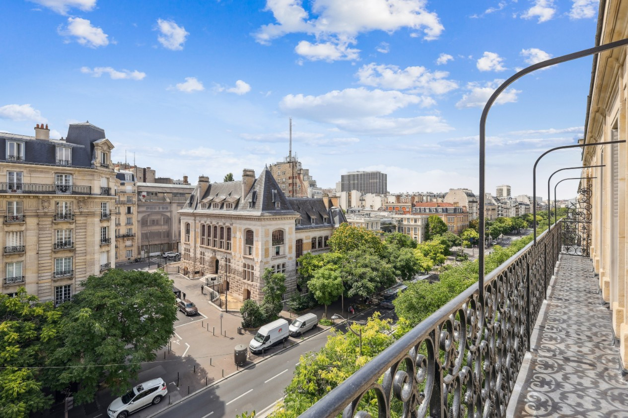 
                                                Vente
                                                 Paris 5 - Saint Marcel