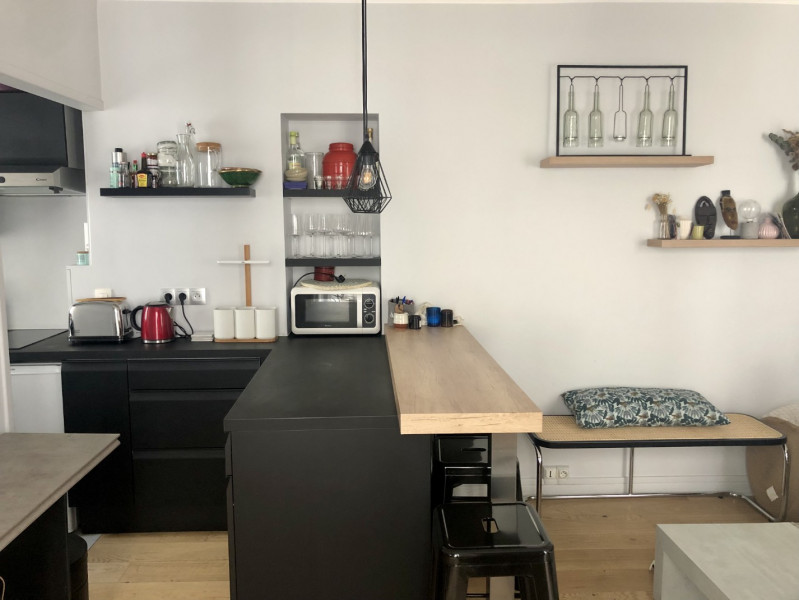 
                                                Location
                                                 Paris 9e - 2 pièces meublé 32m2