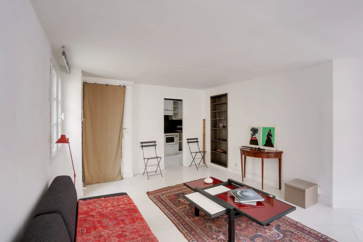 
                                                Vente
                                                 PARIS III - PONT AUX CHOUX - MAGNIFIQUE 2 PIECES