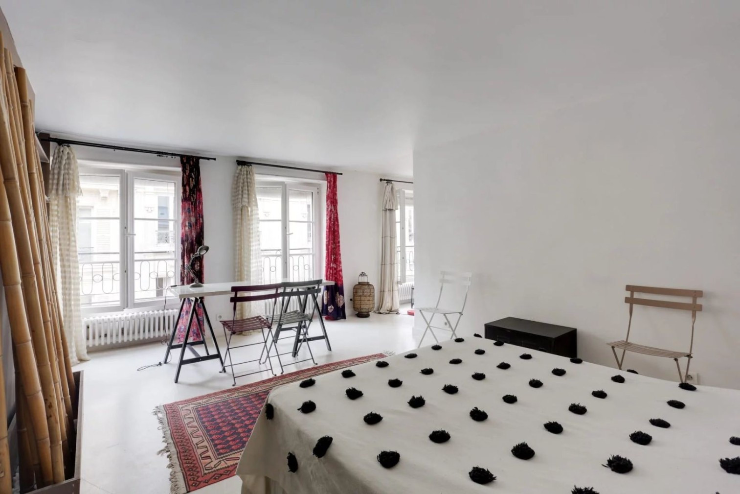 
                                                Vente
                                                 PARIS III - PONT AUX CHOUX - MAGNIFIQUE 2 PIECES