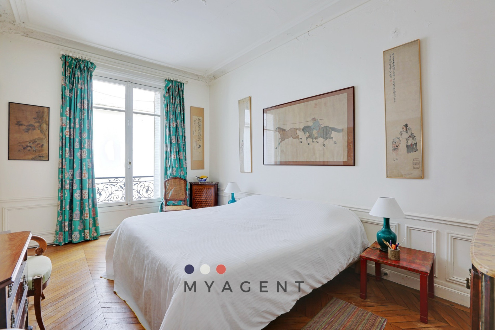 
                                                Vente
                                                 PARIS XVI – Victor Hugo / Longchamp