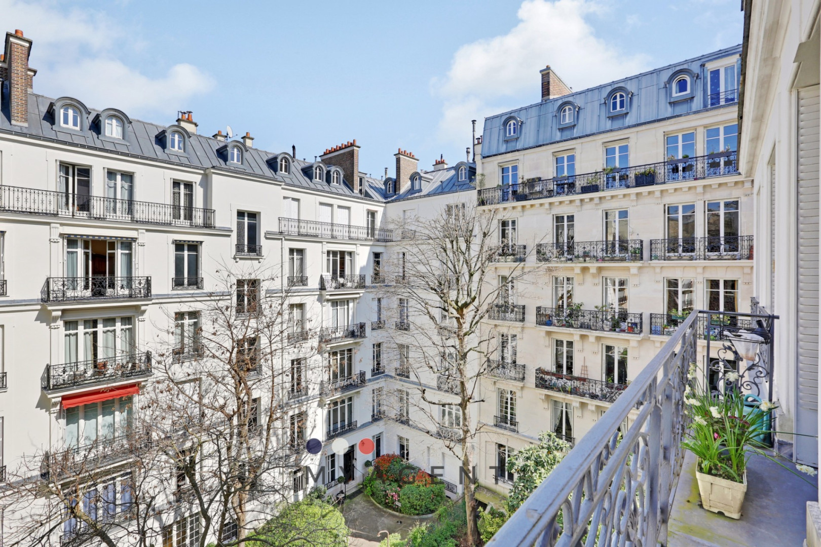 
                                                Vente
                                                 PARIS XVI – Victor Hugo / Longchamp