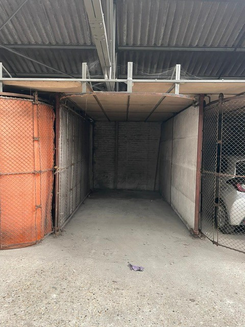 
                                                Location
                                                 Parking / garage fermé sécurisé - Rue de Valmy
