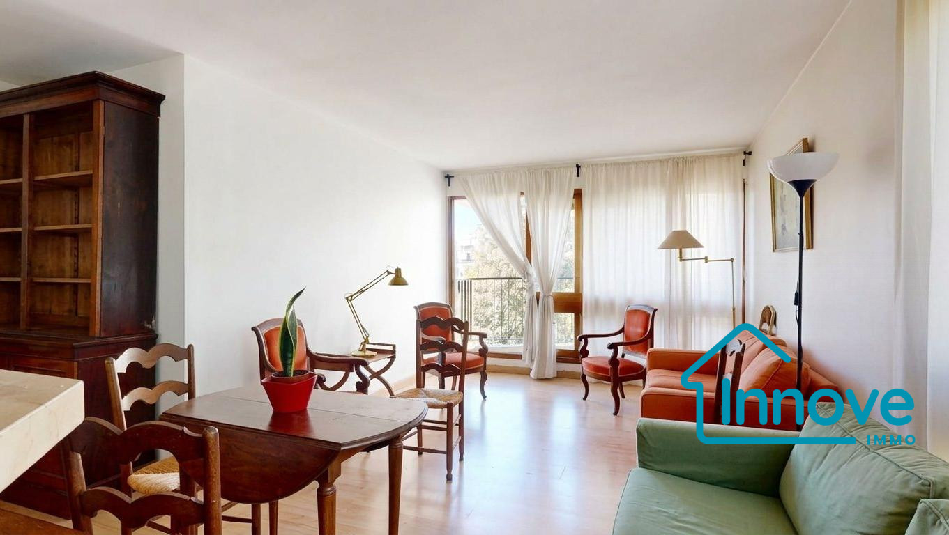 
                                                Vente
                                                 Parly 2 résidence Opéra - A vendre T3 - 2 chambres