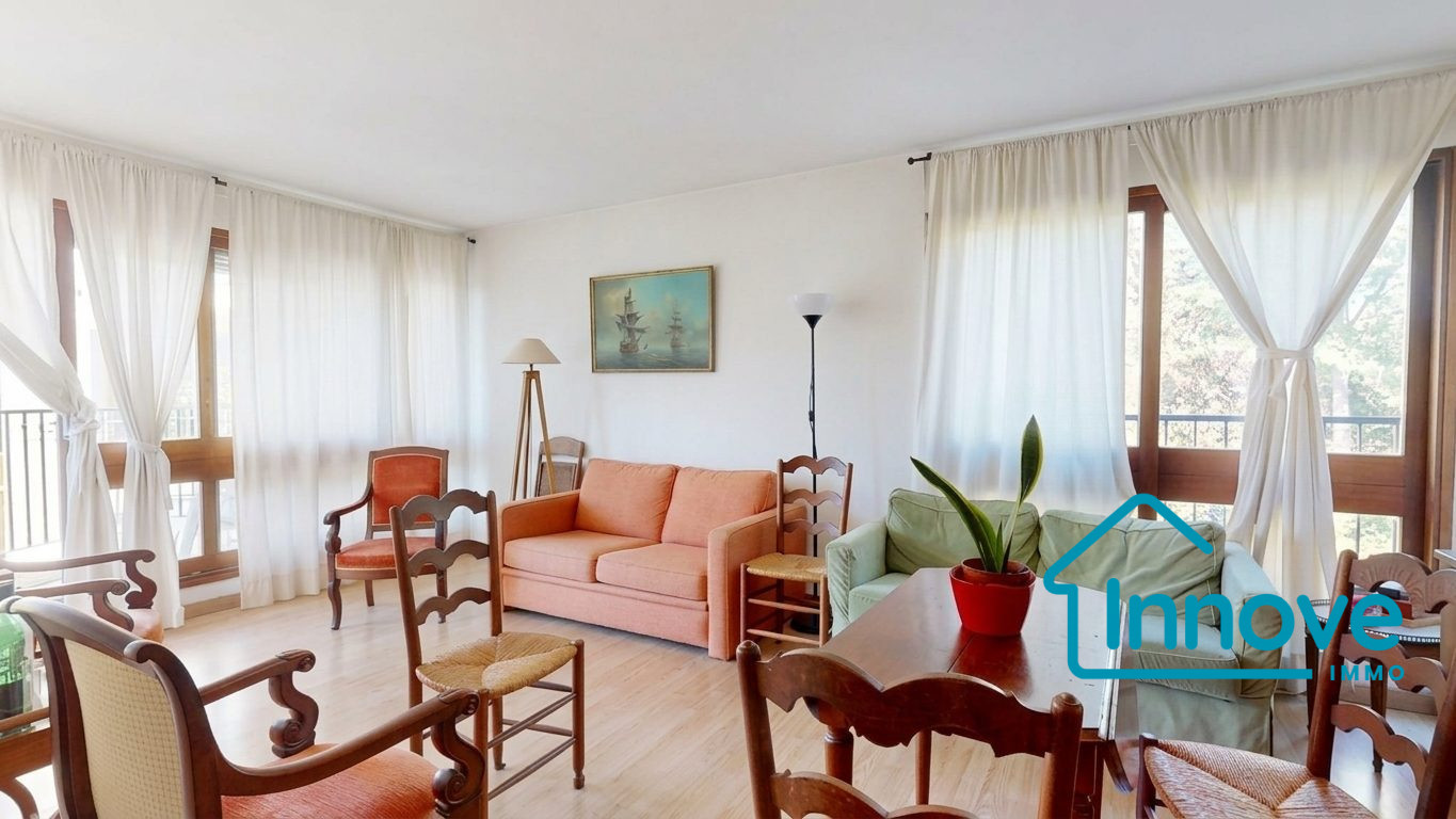 
                                                Vente
                                                 Parly 2 résidence Opéra - A vendre T3 - 2 chambres