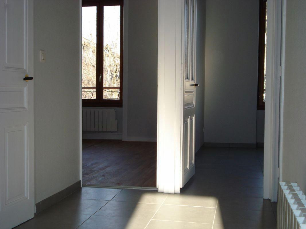 
                                                Location
                                                 Particulier loue appartement de 57 m2 à Lyon 8ème