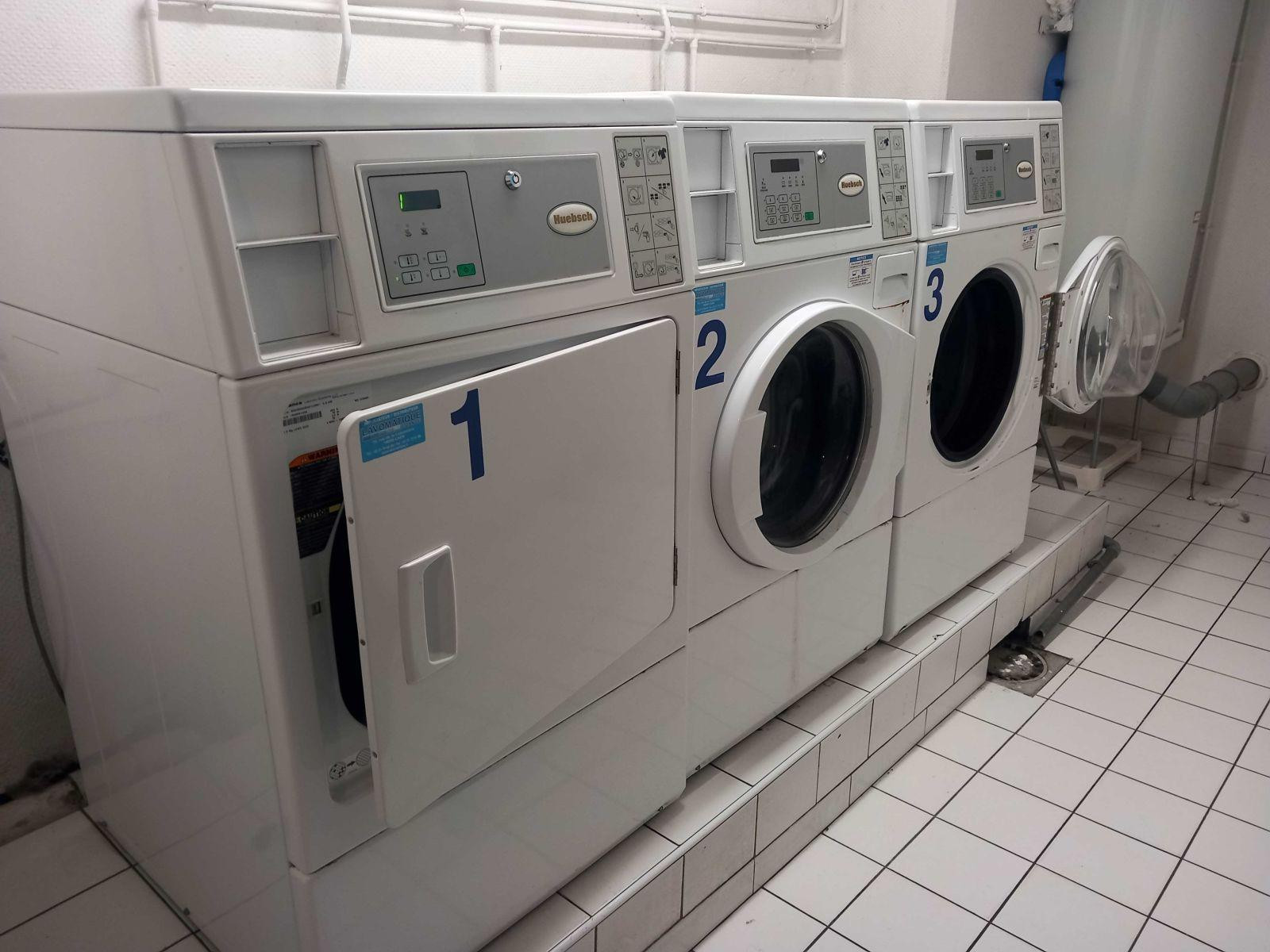 
                                                Location
                                                 Particulier loue studio