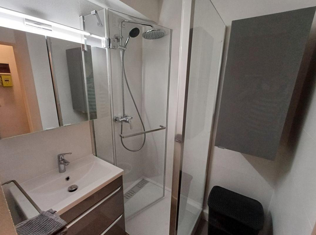 
                                                Location
                                                 Particulier loue Studio de 20.3m²