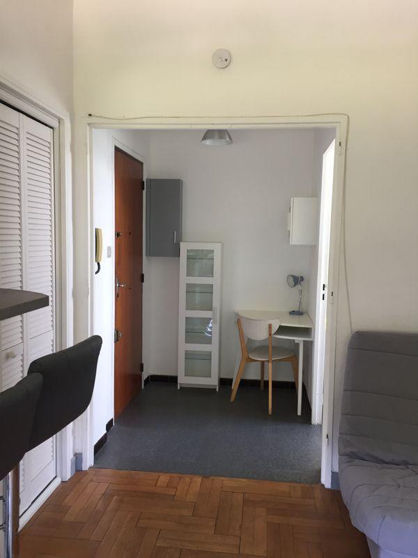 
                                                Location
                                                 Particulier loue studio meublé de 26 m²