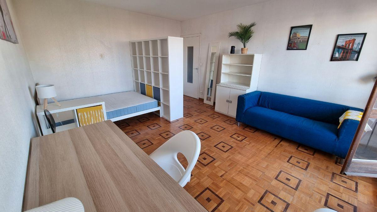 
                                                Location
                                                 Particulier loue T1 meublé Timone Baille