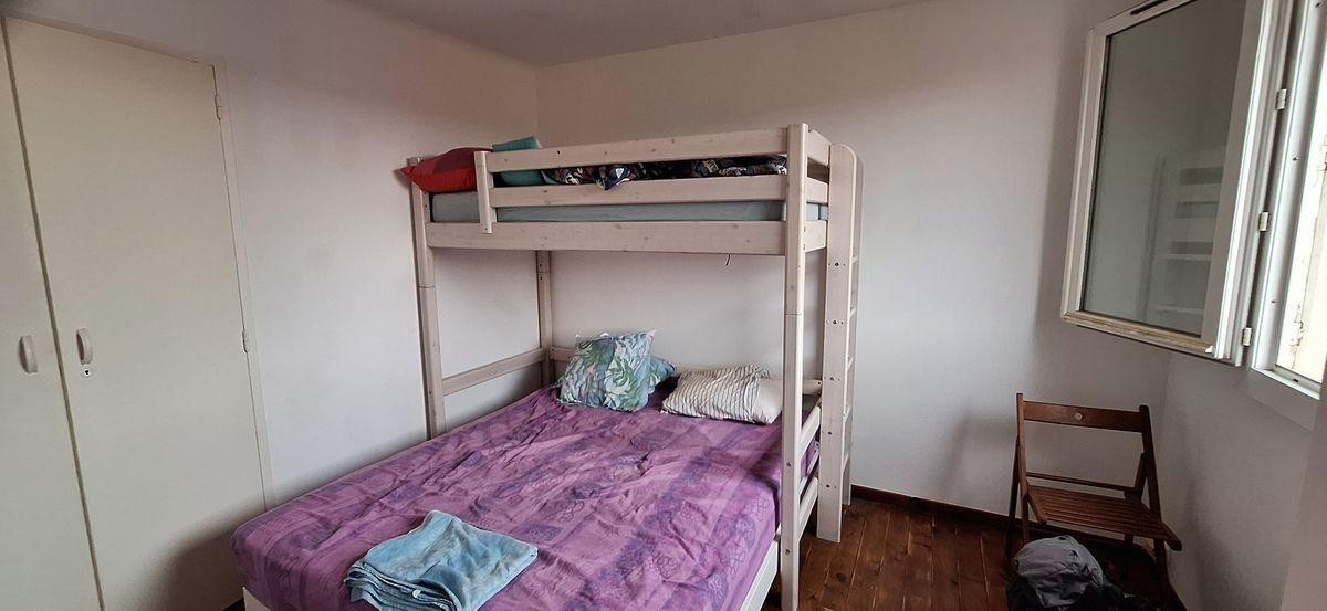 
                                                Location
                                                 Particulier loue T2 - Camas