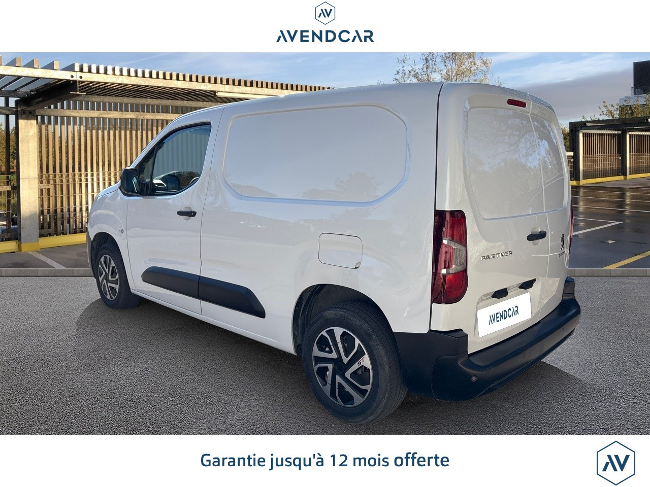 
                                                Utilitaire
                                                 PARTNER VU FOURGON 1.5 BLUEHDI 100 650KG L1 M START-STOP
