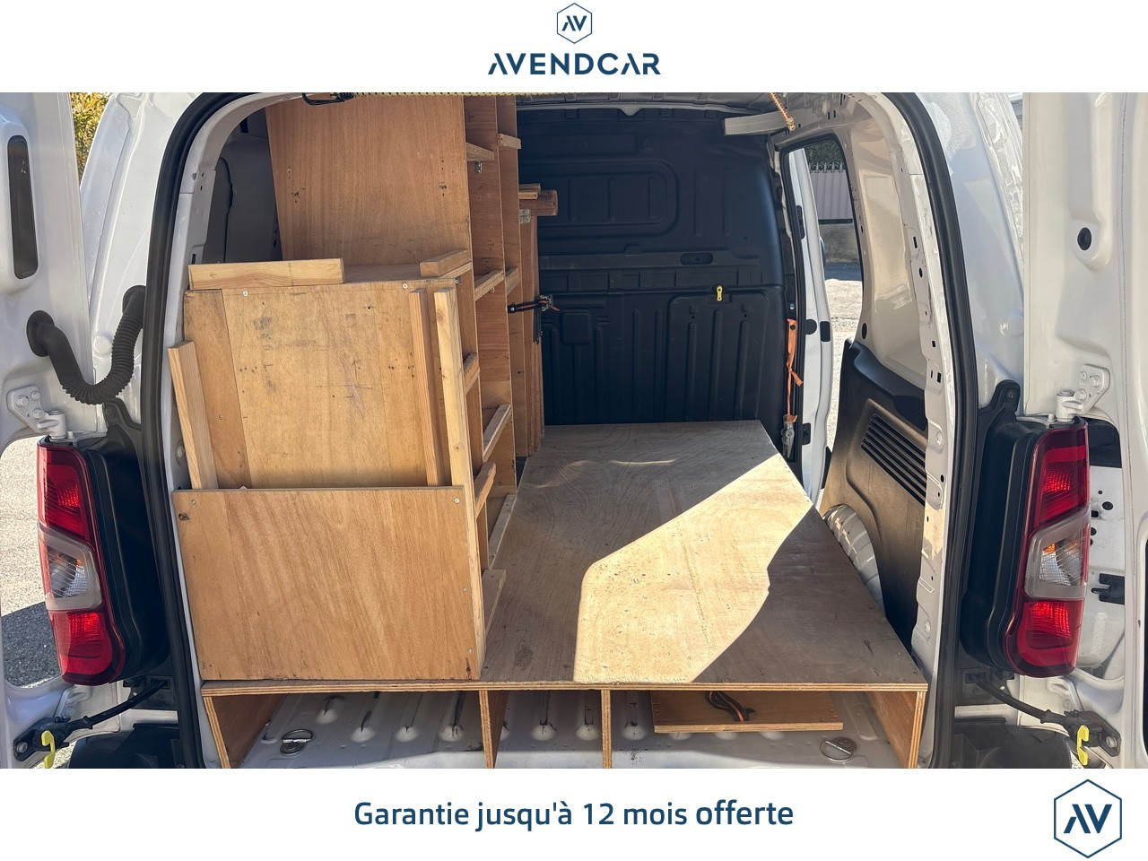 
                                                Utilitaire
                                                 PARTNER VU FOURGON 1.5 BLUEHDI 100 650KG L1 M START-STOP