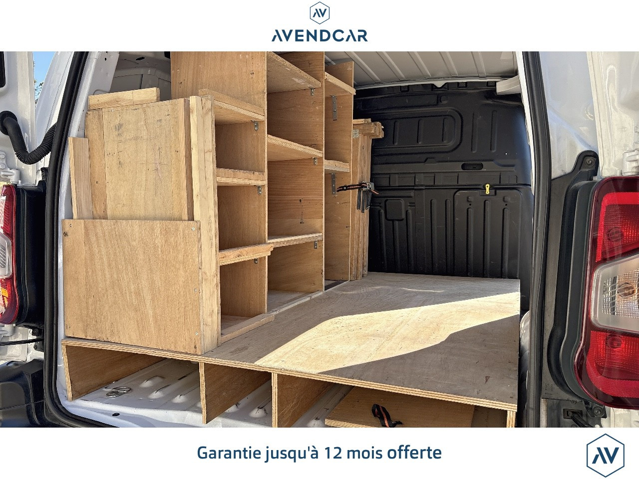 
                                                Utilitaire
                                                 PARTNER VU FOURGON 1.5 BLUEHDI 100 650KG L1 M START-STOP