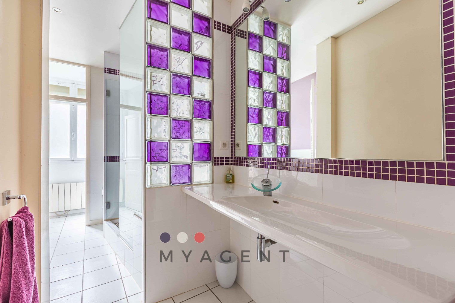 
                                                Vente
                                                 Passy / Seine – 60 m² – Vue dégagée