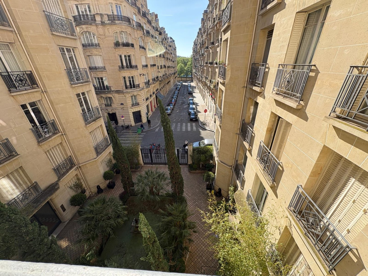 
                                                Vente
                                                 Passy / Seine – 60 m² – Vue dégagée