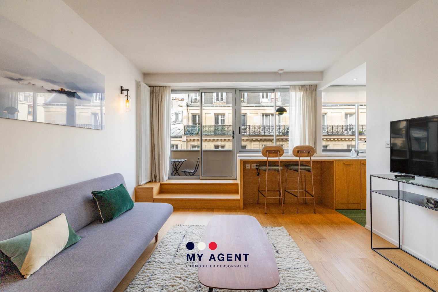 
                                                Vente
                                                 Passy – Studio d’exception rénové avec balcon