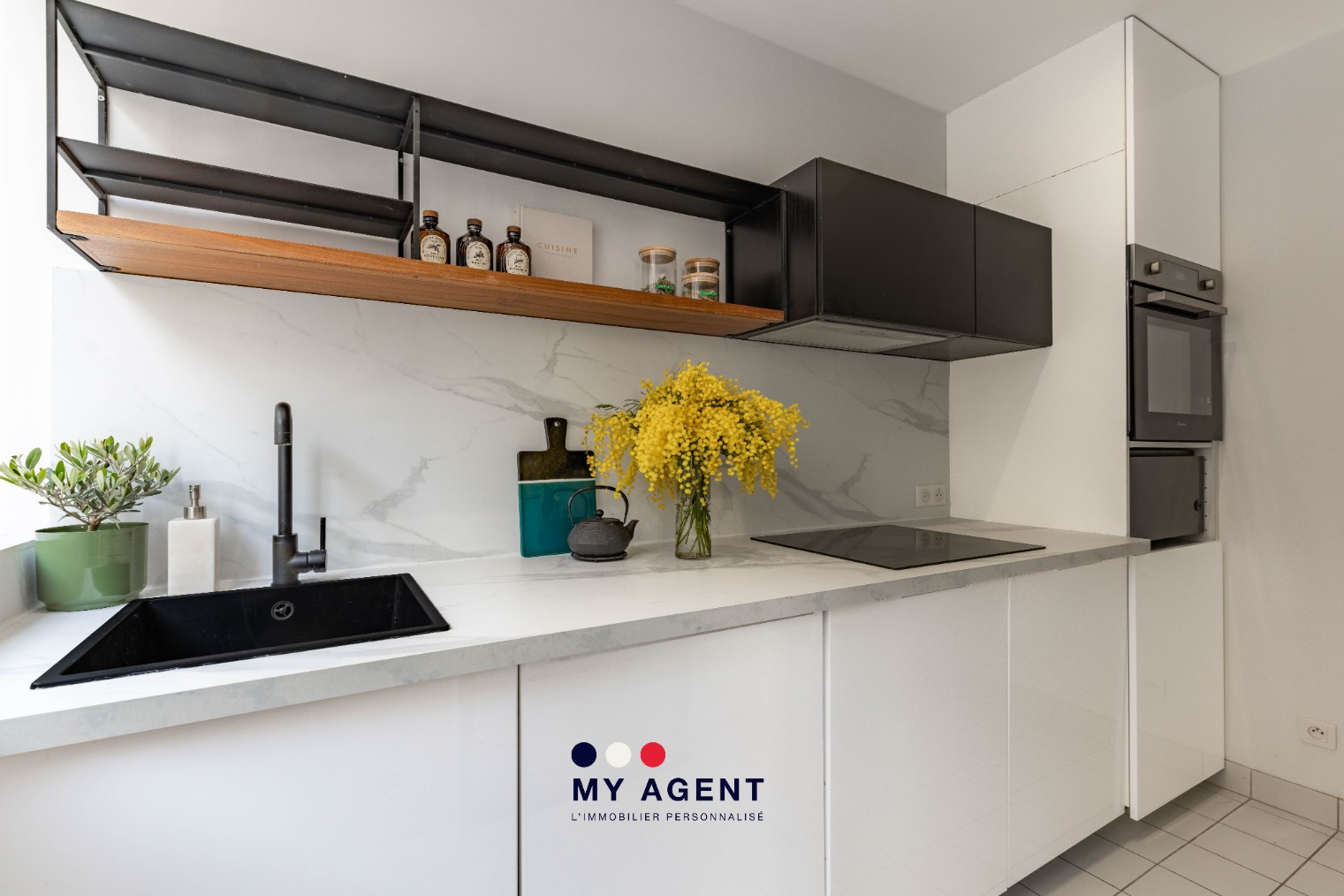 
                                                Vente
                                                 Passy – Studio d’exception rénové avec balcon