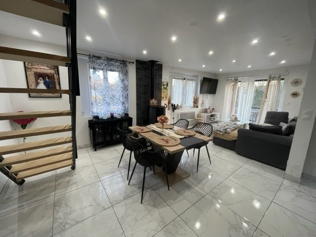 
                                                Vente
                                                 pavillon 3 chambres