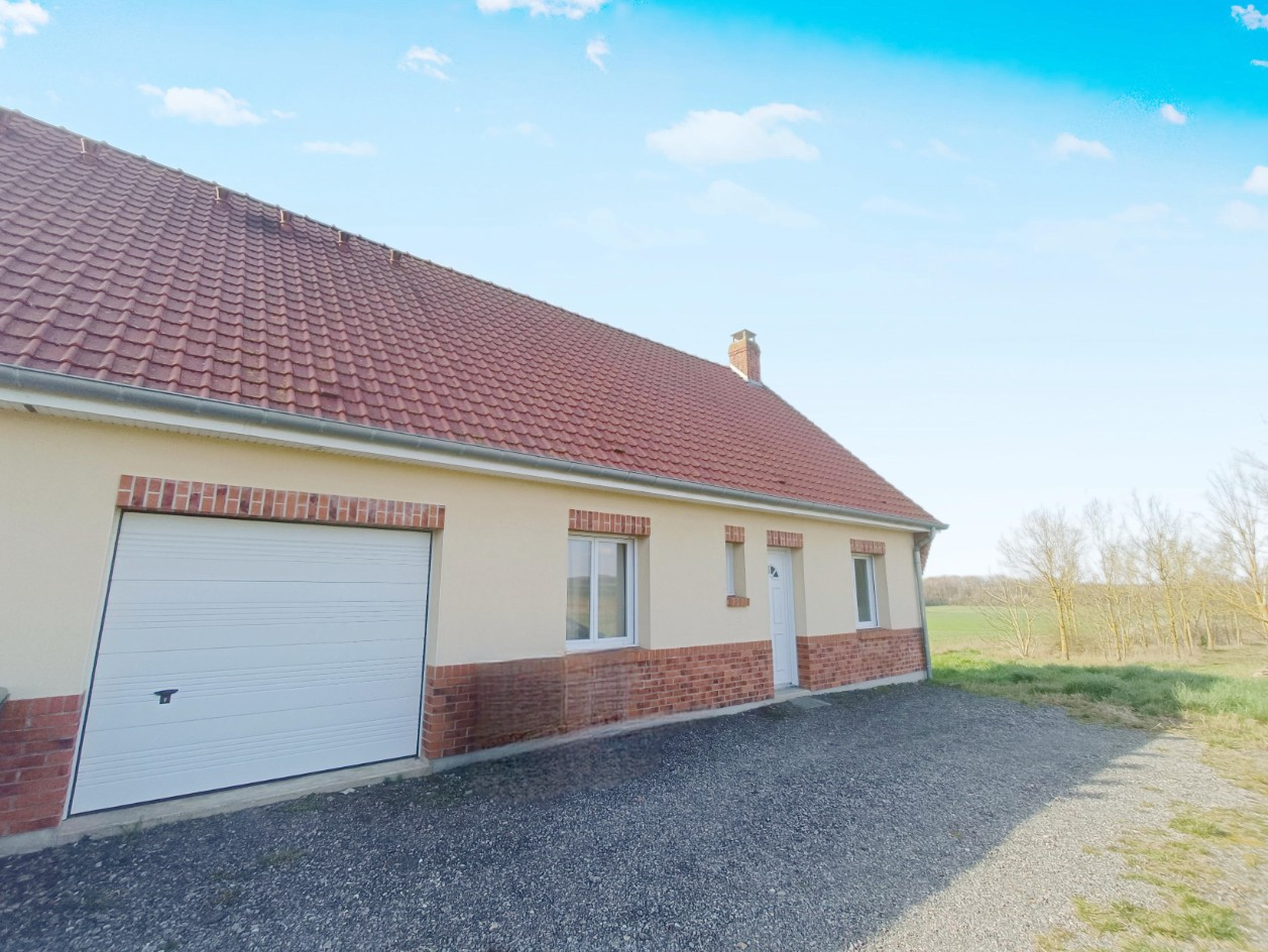 
                                                Location
                                                 Pavillon 3 chambres + garage à Coisy