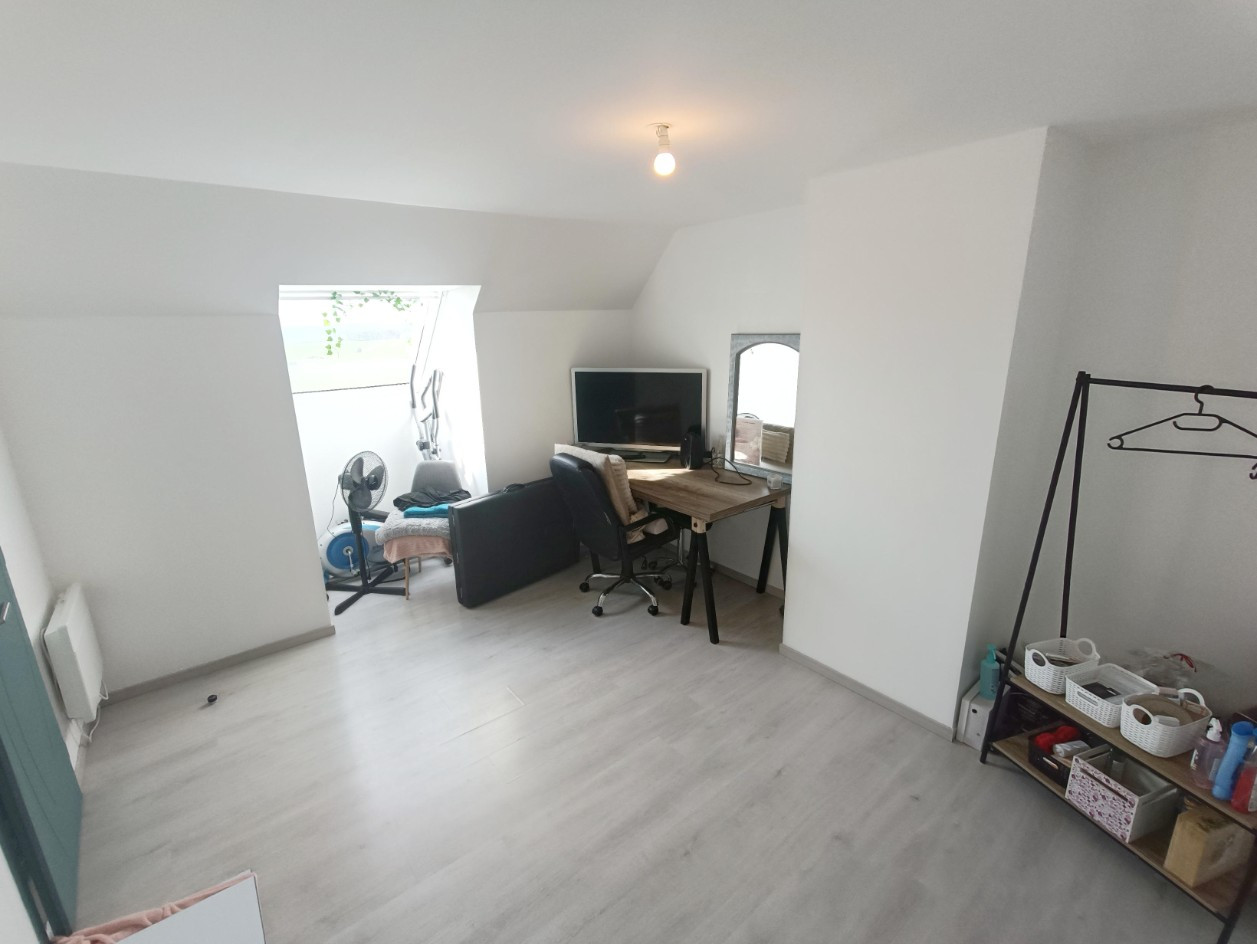 
                                                Location
                                                 Pavillon 3 chambres + garage à Coisy