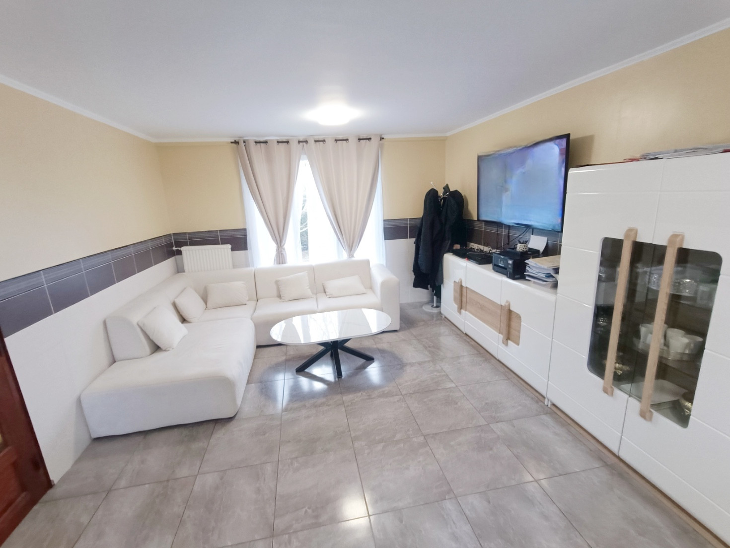 
                                                Vente
                                                 Pavillon 3 chambres, jardin et garage