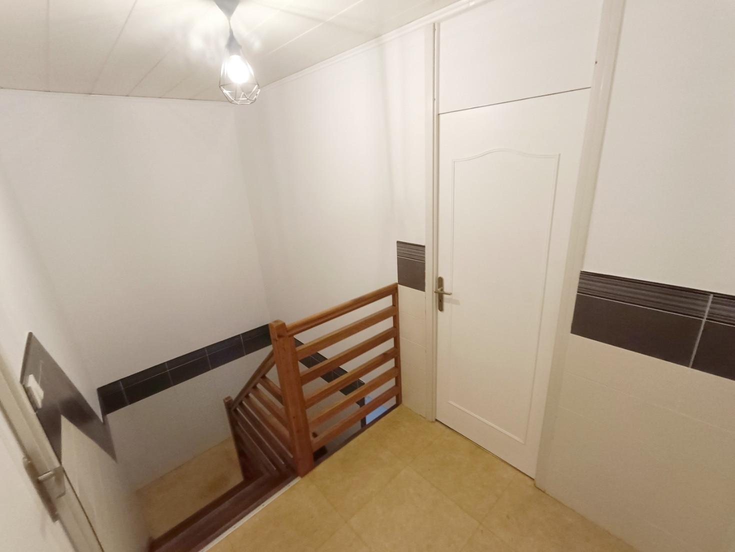 
                                                Vente
                                                 Pavillon 3 chambres, jardin et garage