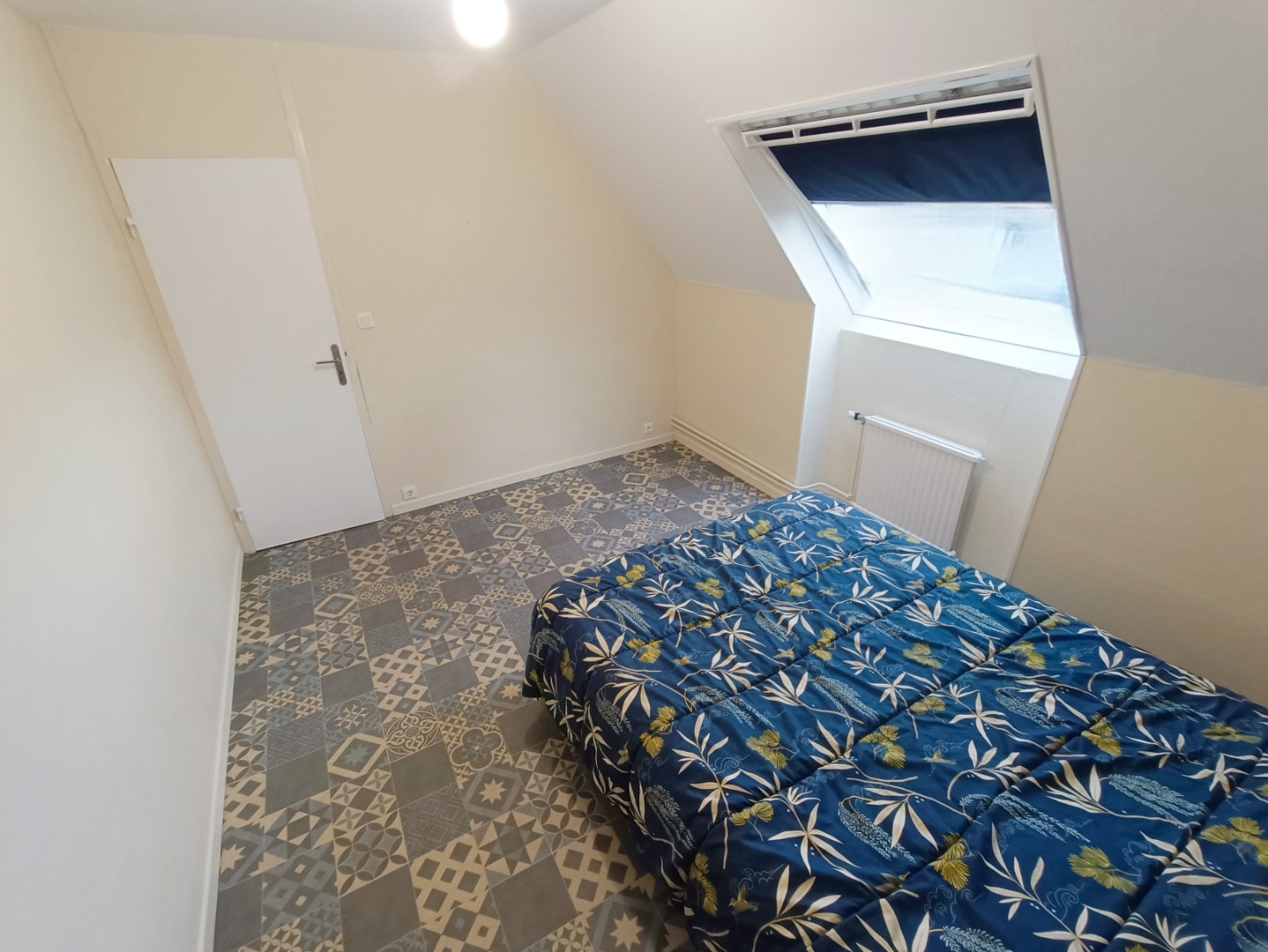 
                                                Vente
                                                 Pavillon 3 chambres, jardin et garage