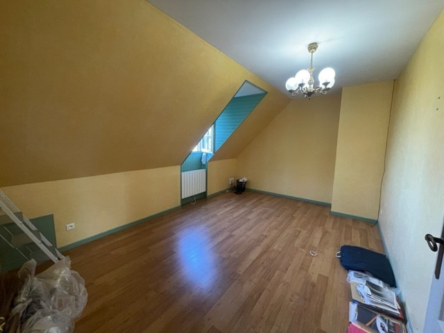 
                                                Vente
                                                 PAVILLON 4 CHAMBRES + SOUS SOL TOTAL