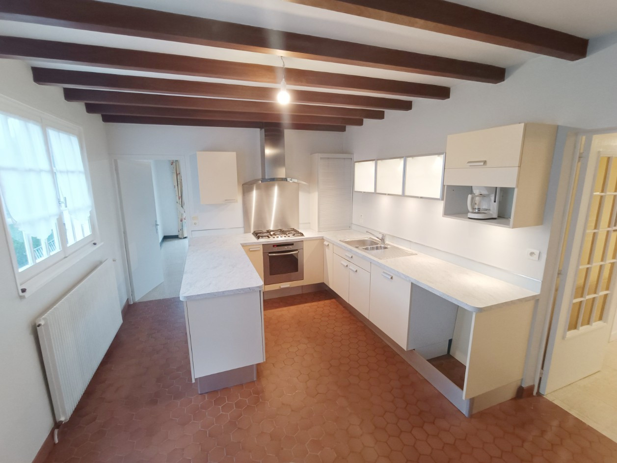 
                                                Vente
                                                 Pavillon 5 chambres plain-pied