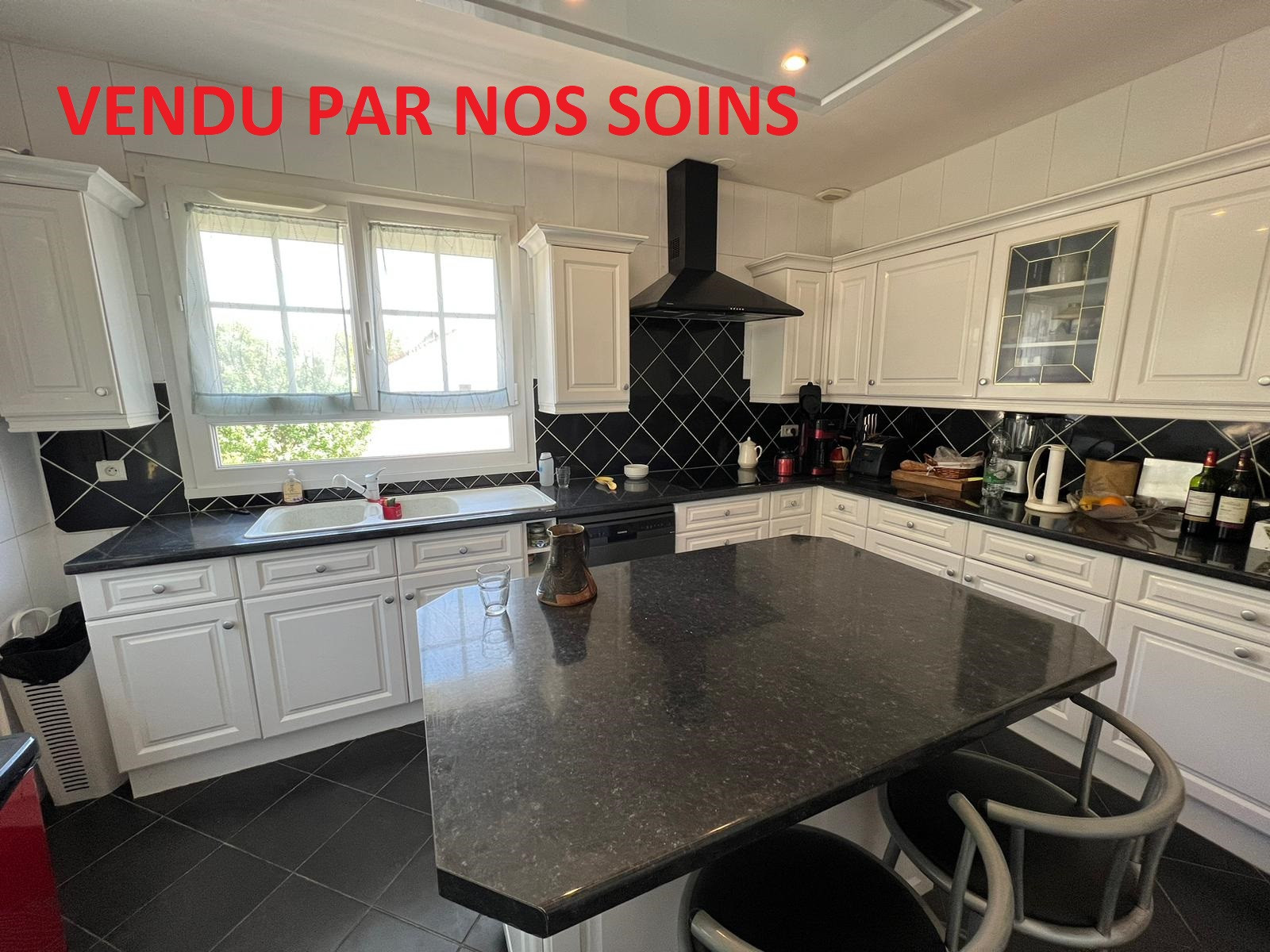 
                                                Vente
                                                 pavillon 5 chambres sur sous sol