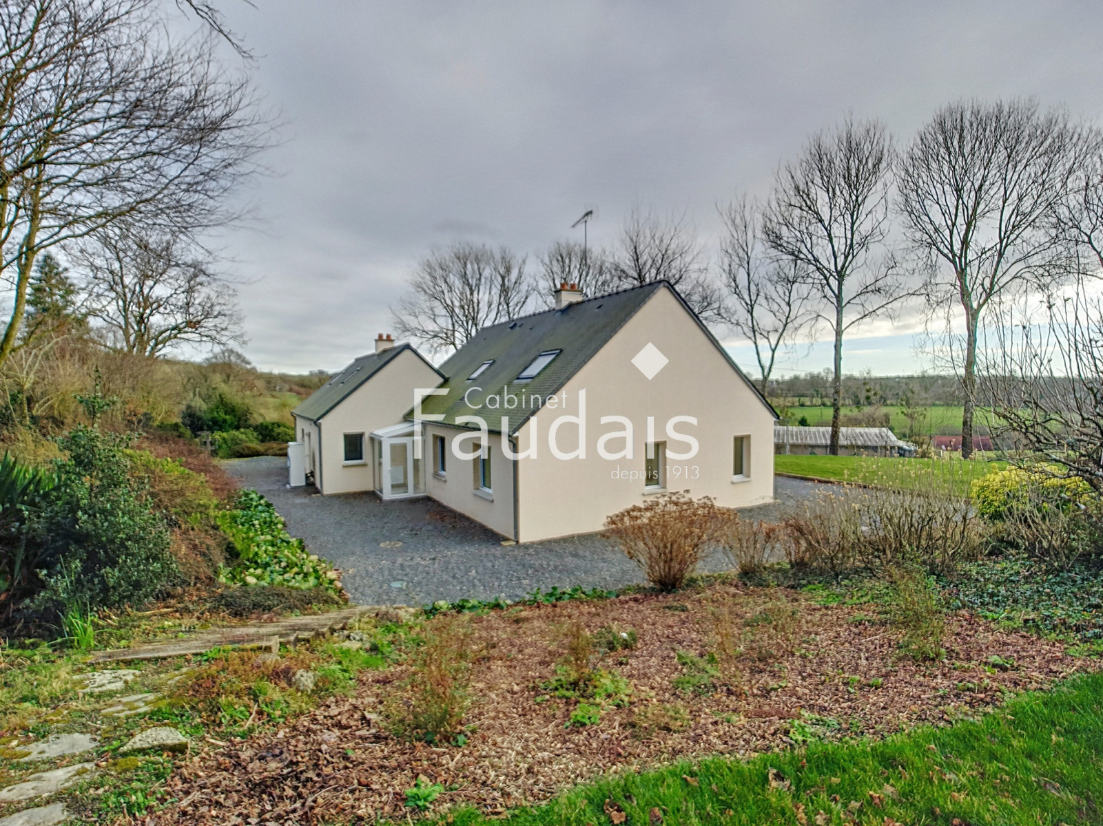 
                                                Location
                                                 PAVILLON A LOUER 170 M2 A 5 MIN DE SAINT-LO