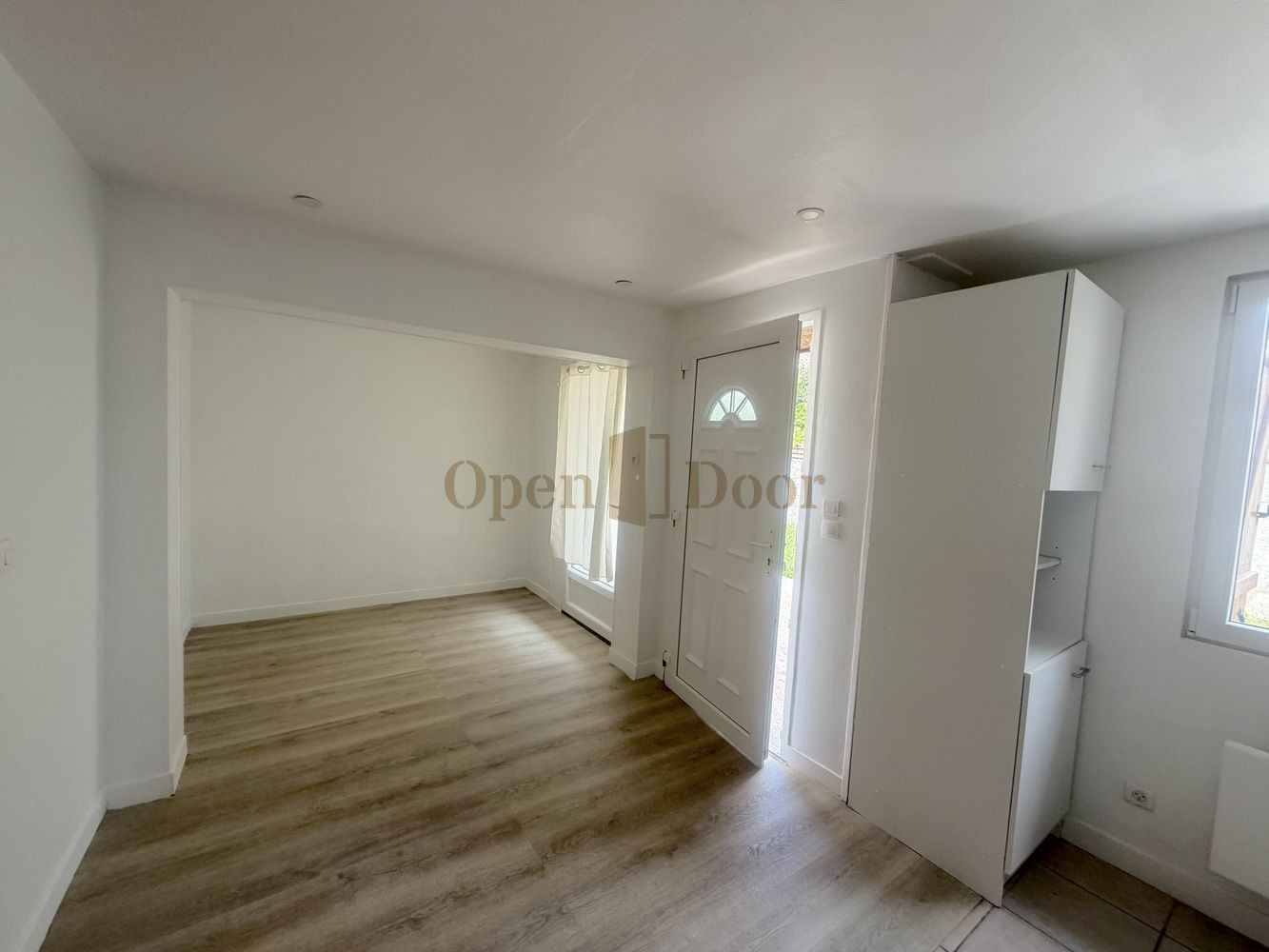 
                                                Location
                                                 Pavillon avec jardin privatif - Livry-Gargan
