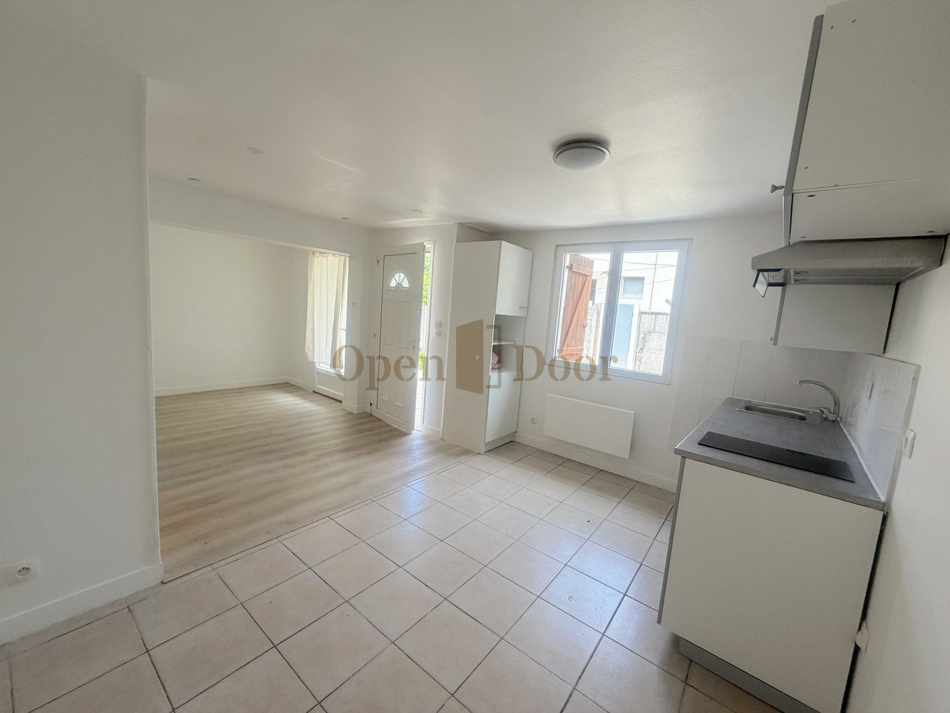 
                                                Location
                                                 Pavillon avec jardin privatif - Livry-Gargan