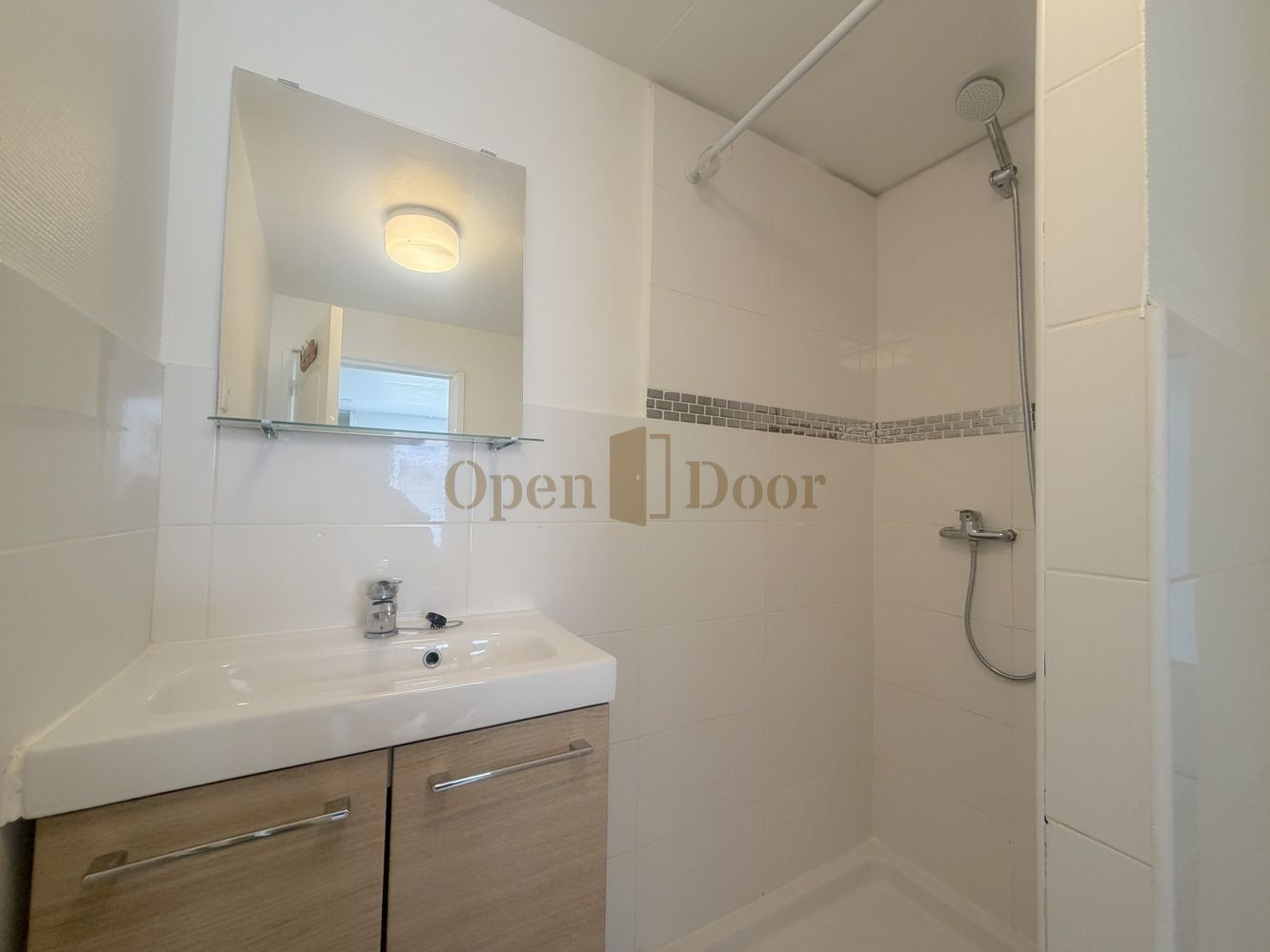 
                                                Location
                                                 Pavillon avec jardin privatif - Livry-Gargan