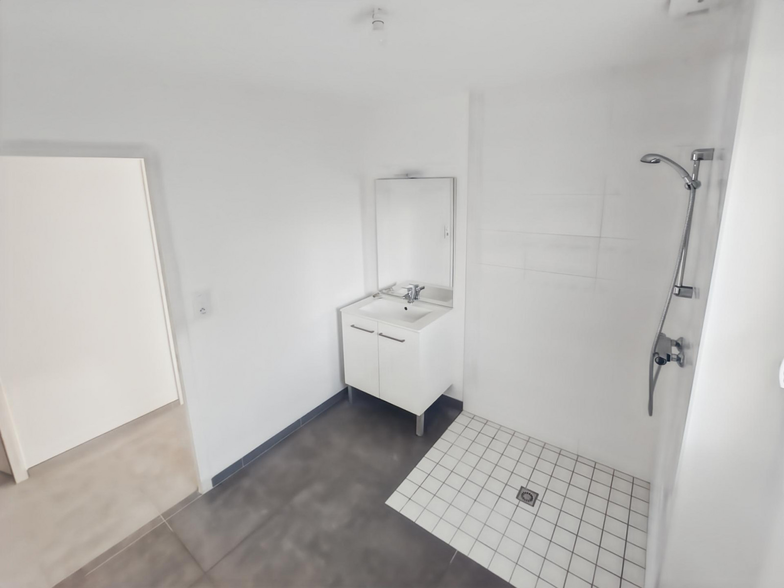 
                                                Vente
                                                 Pavillon de 2024 de 136 m², 8 pièces