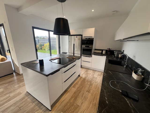 
                                                Vente
                                                 pavillon neuf 120m²