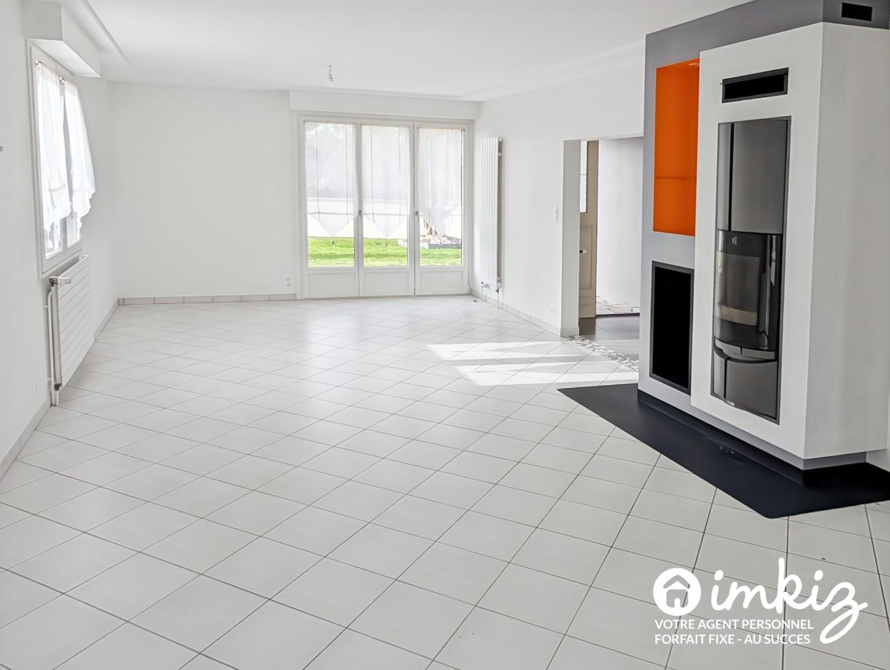 
                                                Vente
                                                 Pavillon Plain Pieds 7 pièces - Terrain 957 m²