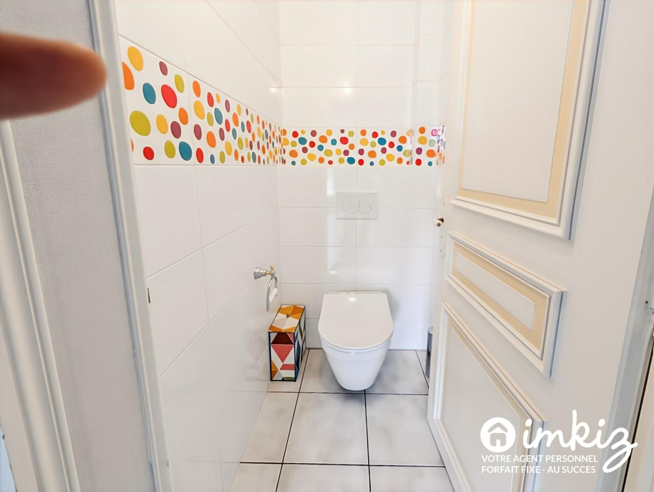 
                                                Vente
                                                 Pavillon Plain Pieds 7 pièces - Terrain 957 m²