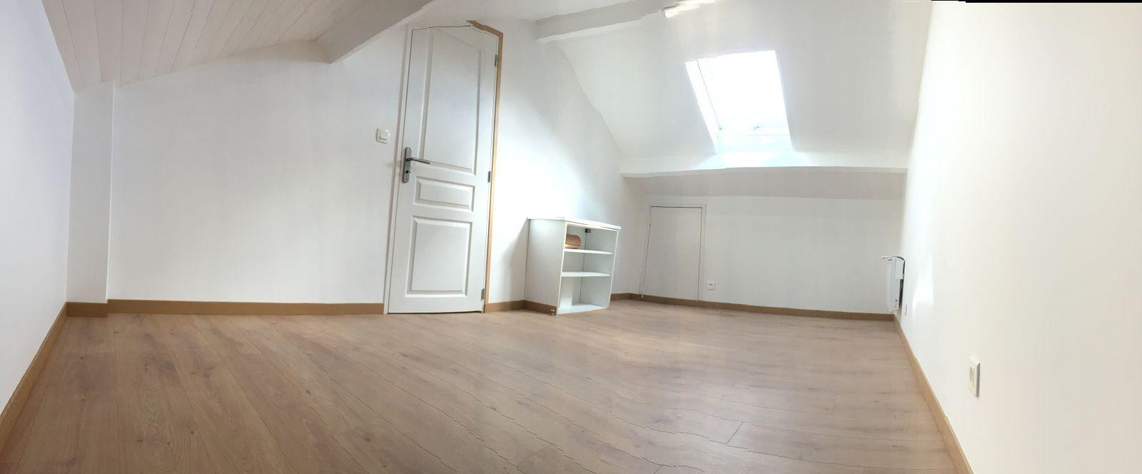 
                                                Location
                                                 Pavillon quartier calme, proche toutes commodités