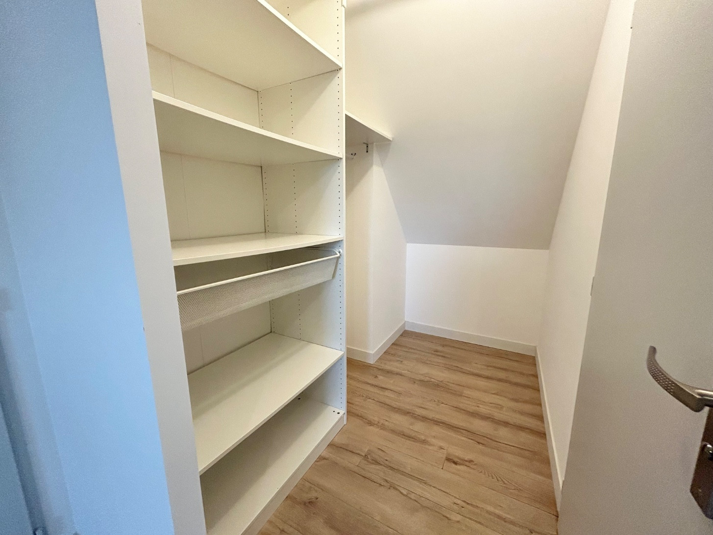 
                                                Location
                                                 Pavillon récent 3 chambres garage jardin - Prouzel