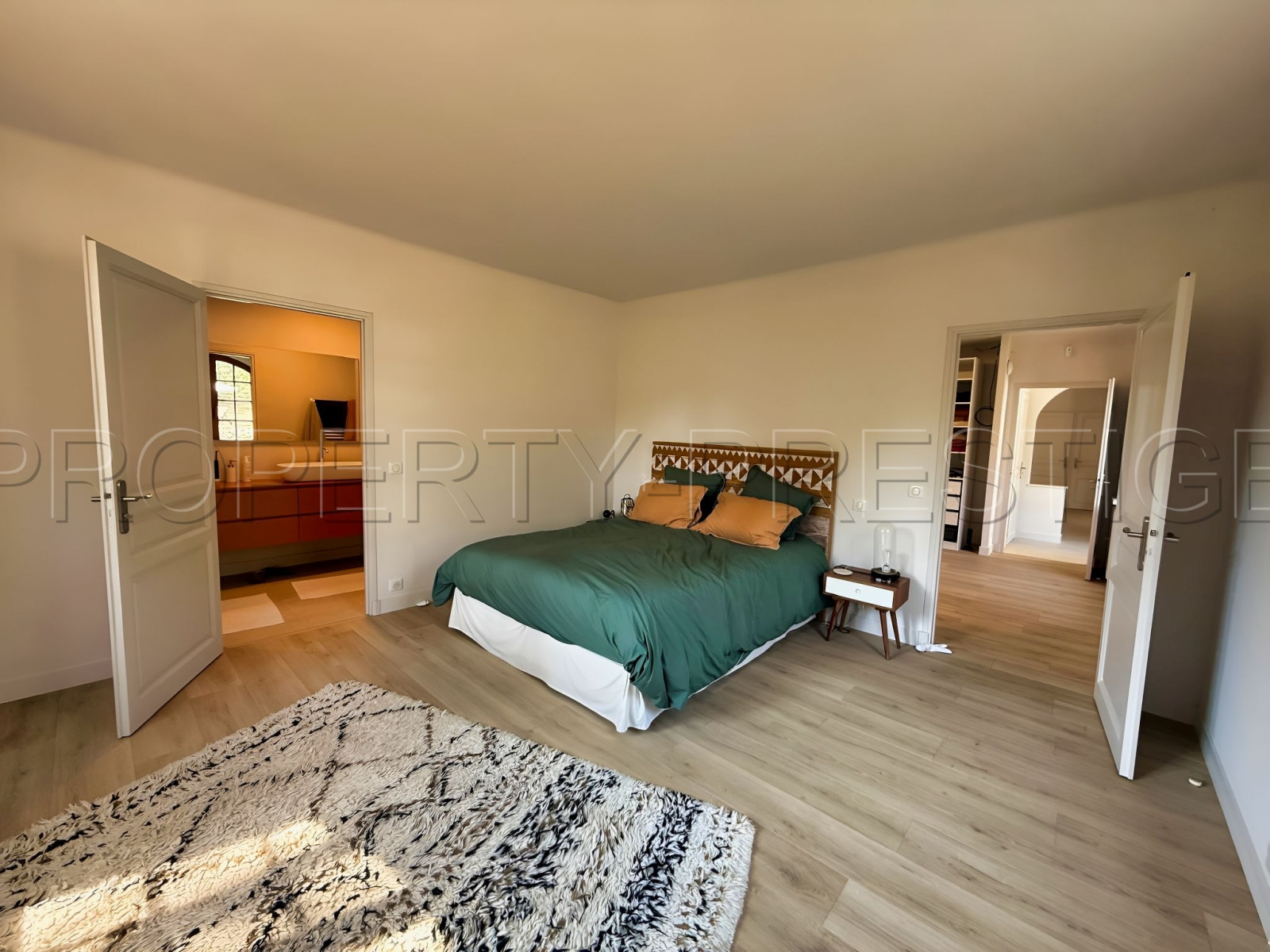 
                                                Vente
                                                 PAYS D’AIX MAS DE CARACTERE 5,5 HA HAVRE DE PAIX