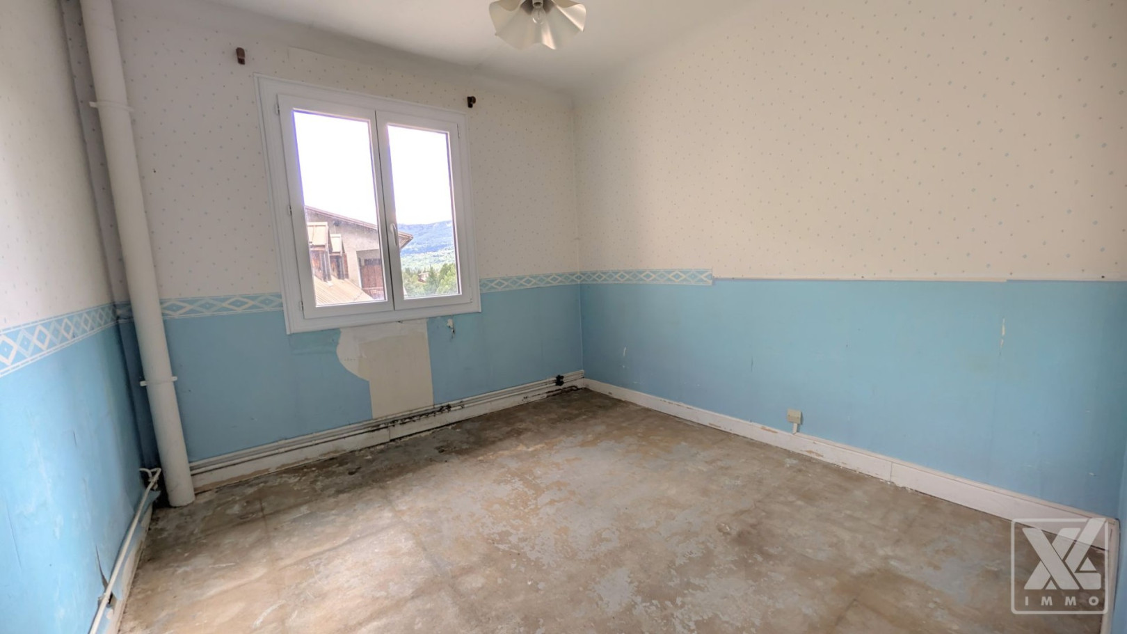 
                                                Vente
                                                 PELVOUX - Appt T3 de 87 m² à rénover