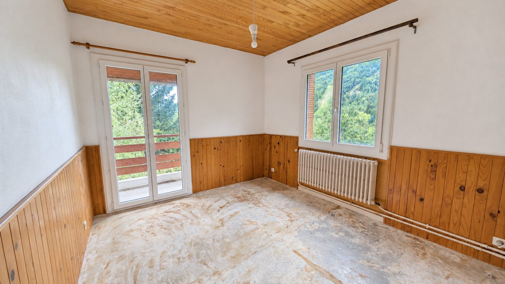 
                                                Vente
                                                 Pelvoux : T3 à rénover, soleil et panorama