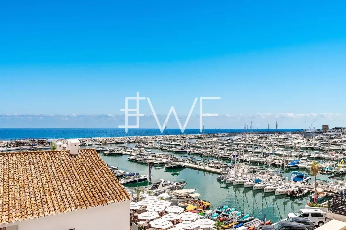 
                                                Vente
                                                 Penthouse a Puerto Banus avec Vue Mer