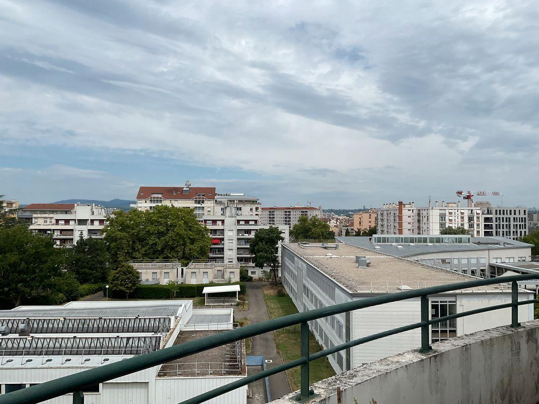 
                                                Location
                                                 Penthouse Lumineux - 1 Chambre -Villerubanne