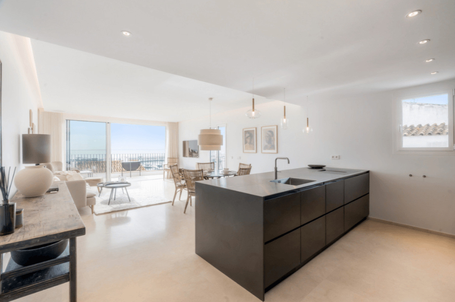 
                                                Vente
                                                 Penthouse sur la Marina de Puerto Banus