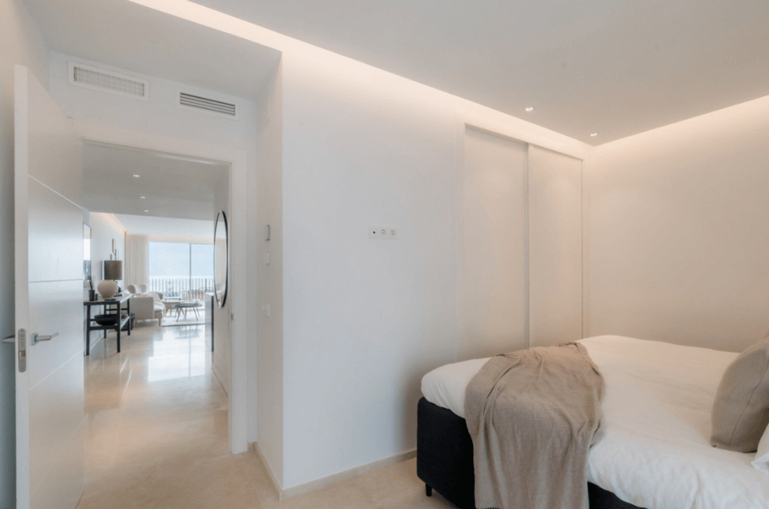 
                                                Vente
                                                 Penthouse sur la Marina de Puerto Banus